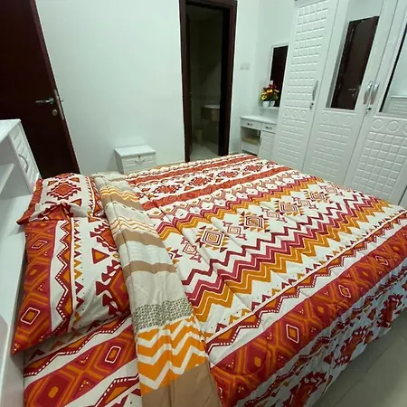 Lovely 1-Bedroom Apartment With Free Parking On Premises Ajman Esterno foto