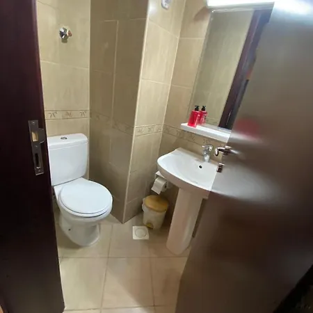 Lovely 1-Bedroom Apartment With Free Parking On Premises Ajman Esterno foto