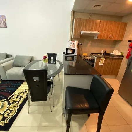 Lovely 1-Bedroom Apartment With Free Parking On Premises Ajman Esterno foto